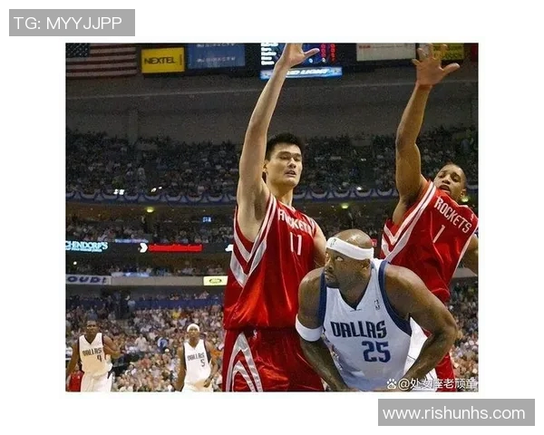 火箭队与小牛队激战第五场争夺季后赛关键胜利的精彩瞬间回顾